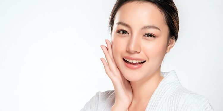 Tak Perlu Perawatan Mahal, Kulit Glowing Bisa Dilakukan Secara Alami