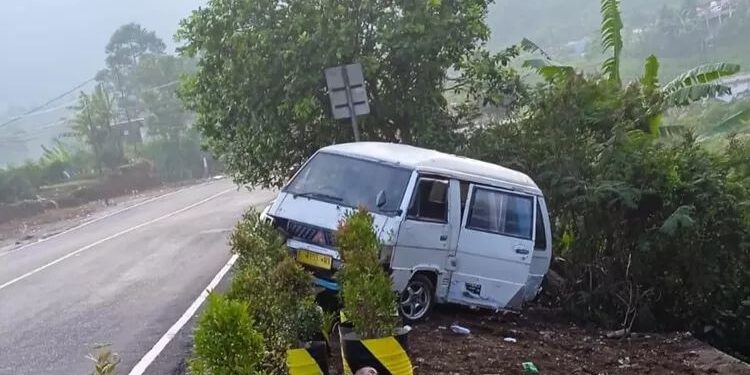 Alami Kecelakaan Tunggal di Puncak Bogor, Supir Angkutan Umum Tewas