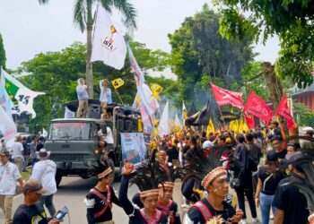 Ribuan Masa Padati Jalan Tegar Beriman, Ini Penyebabnya
