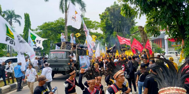 Ribuan Masa Padati Jalan Tegar Beriman, Ini Penyebabnya