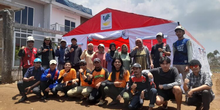 Tengok Korban Bencana Bandung, Ini Yang Dilakukan IRBK