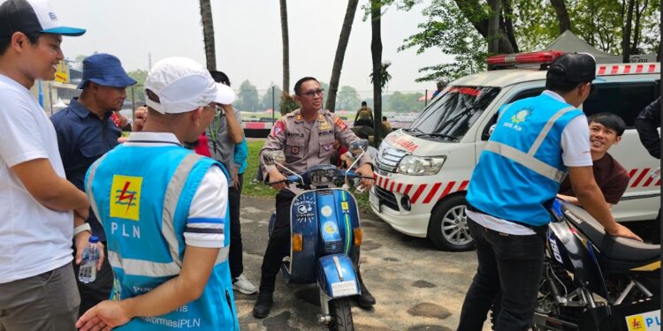 Tingginya Animo Masyarakat Akan Motor Konversi, Booth PLN Ramai Pengunjung pada EV Conversion Race 2024 Putaran I di Sirkuit Sentul