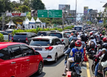 Libur Panjang Maulid Nabi Muhammad SAW, Ratusan Kendaraan Padati Puncak Bogor