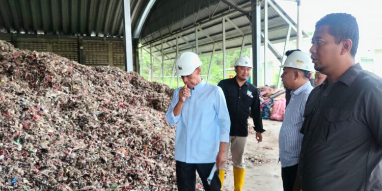 Cawabup Nomor Urut 1 Jaro Ade Tengok TPPAS Nambo, Ini Tujuannya