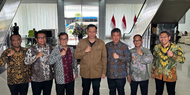 Tiba di Kota Balikpapan, Menteri AHY Menuju IKN untuk Peresmian dan Penyerahan Sertipikat Istana Negara dan Istana Garuda