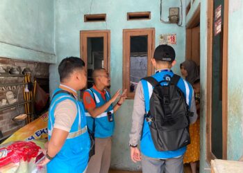 Pentingnya Keakuratan Data Pelanggan, PLN Gunung Putri kunjungi Pelanggan lakukan Pemutakhiran Data