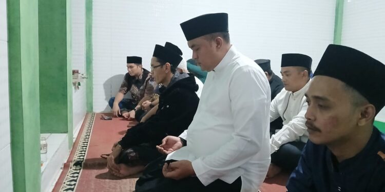 Buyut Moyang dari Ibunda Cabup Rudy Susmanto Ternyata di Cimande, Langsung lakukan Ziarah