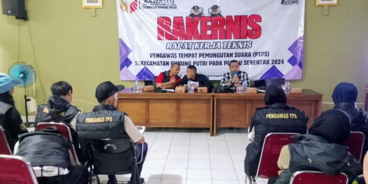 Jelang Pilkada, 456 PTPS se – Kecamatan Gunung Putri Diberikan Pembekalan Teknis