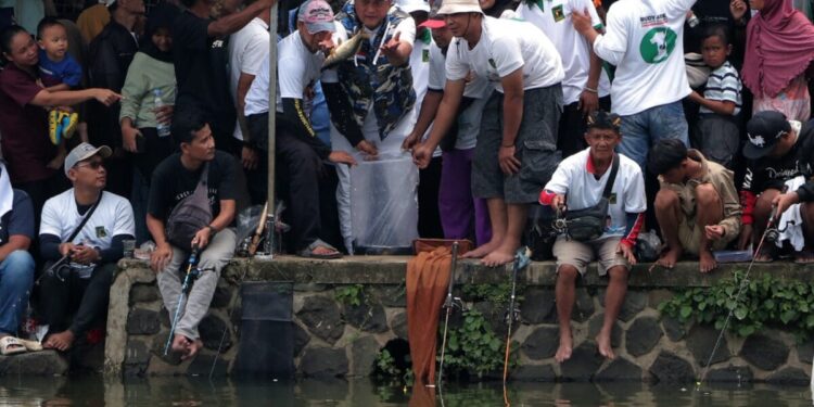 Vio Suguhkan Mancing Bersama Warga di Desa Pasir Jambu, Cabup Bogor Rudy Susmanto: Luar Biasa