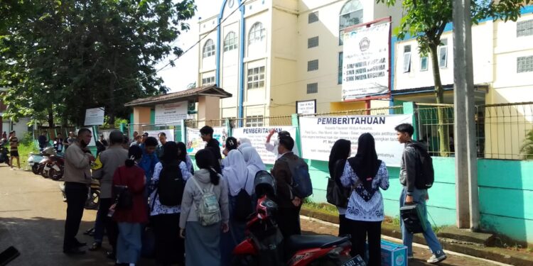 Hadiah di Hari Guru Nasional, PT MBI gembok Sekolah Widya Kusuma
