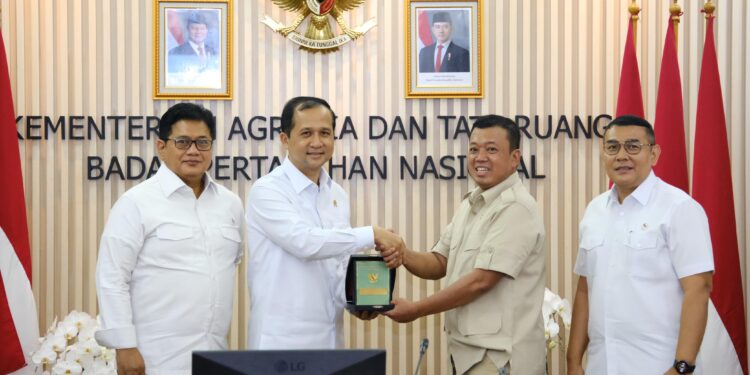 Sukseskan Program Transmigrasi, Menteri Nusron gandeng Menteri Transmigrasi Manfaatkan Tanah Telantar