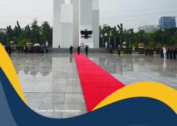 Beri Penghormatan kepada Para Pahlawan Bangsa, Menteri Nusron dan Wamen Ossy Ikuti Upacara Peringatan Hari Pahlawan