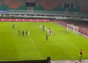 Dewa United Unggul Tipis atas Persis Solo di Babak Pertama