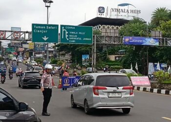 Ngerii, 17 Ribu Kendaraan Padati Kawasan Puncak