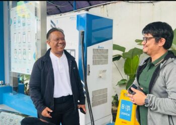Direktur Legal and Human Capital (LHC) PLN Tinjau SPKLU Jabarano dan One Stop Charging