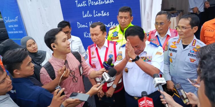 Optimalisasi Penerangan, Kemenhub Pasang Pasang PJU di Jalur Puncak