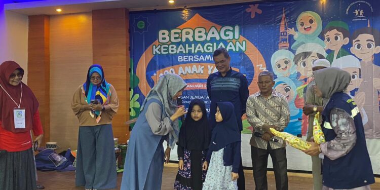 Pemdes Gunung Putri gandeng Yayasan Jembatan Amal Santuni 201 Anak Yatim