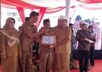 Diakui Oleh BNN Sebagai Desa Bersinar, Desa Gunung Putri Dapat ini dari Tito Karnavian di Hari Desa Nasional