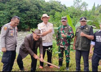 Enchanting Valley TSI Gandeng Muspika Bersihkan Kali