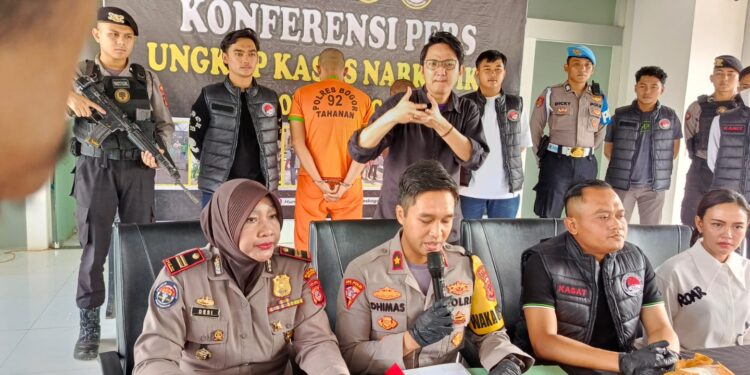 Polres Bogor Tangkap Pengedar Sabu, Satu Masih Buron