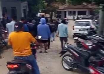 Coreng Nama Baik Desa, Warga Desa Pabuaran Desak Kades Mundur