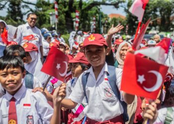 Ribuan Pelajar Kota Bogor Sambut Kedatangan Presiden Turki, Recep Tayyip Erdogan