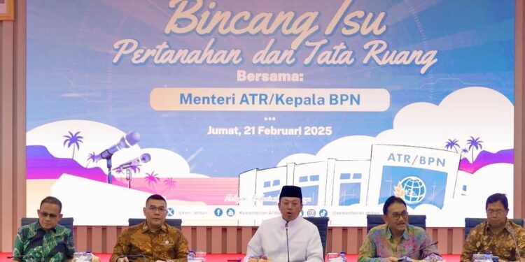 Menteri Nusron Sampaikan Perkembangan Penyelesaian Pagar Laut Lewat Bincang Isu Pertanahan dan Tata Ruang