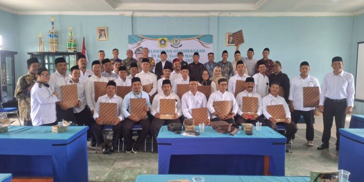 Kepala Desa Nambo Melantik 12 Ketua RT dan 8 Ketua RW Secara Serentak dan Diambil Sumpah Jabatan