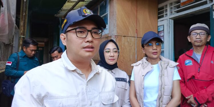 Ketua DPRD Kabupaten Bogor Tinjau Lokasi Hilangnya Warga yang Terbawa Arus Sungai Cisarua