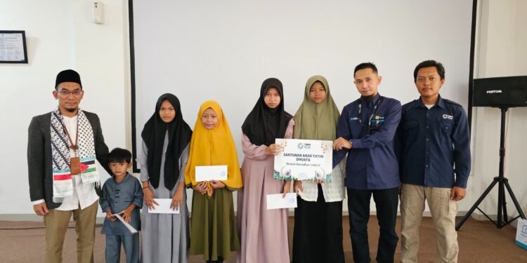 Berkah Bulan Ramadan, YBM PLN UP3 Gunung Putri Berbagi Kebahagiaan Bersama Anak Yatim, Dhuafa, dan Guru Ngaji