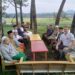 Melalui Buka Puasa Bersama Warga, Wujud dari Sikap Santri Saling Mengenal dengan Warga Lingkungan