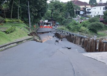 Wakil Wali Kota Tinjau Kondisi Jalan Batutulis, 3 Hari Terakhir Tercatat 25 Bencana