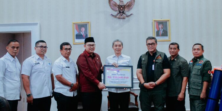 BNPB dan DPR RI Bantu Peralatan Penanganan Darurat Bencana di Kota Bogor