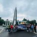 Paguyuban Mobil Bogor Bersama Polres Kota Depok Sebar Ratusan Takjil di Tugu Kujang