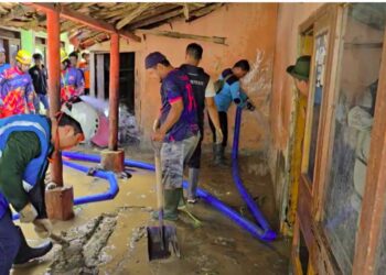 Warga Desa Terharu, PLN Hadir Membantu Pasca Banjir Bandang di Kabupaten Sukabumi