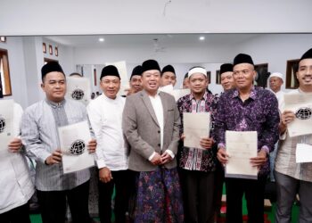 Serahkan Sertipikat di Kudus, Menteri Nusron Tegaskan Pentingnya Redistribusi Tanah yang Produktif dan Berkeadilan