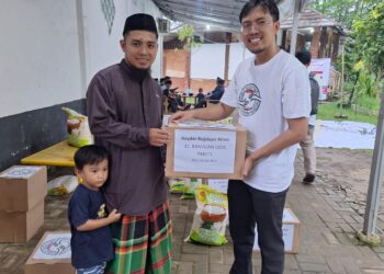 Asar Humanity dan Ksatria Salurkan 50 Paket Sembako Kepada 50 Guru Ponpes Tahfidz Al-Quds Ar-Rasyid
