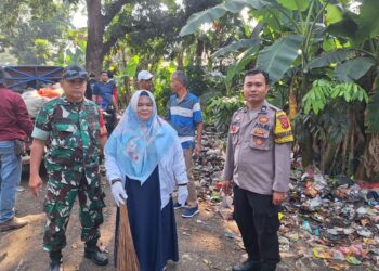 Melalui Jumsih, Desa Kembangkuning Tata Lingkungan Bersih, Nyaman dan Aman
