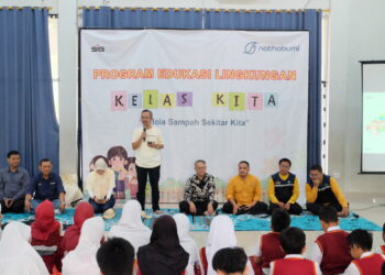 Peringati Hari Bumi, Solusi Bangun Indonesia Beri Edukasi Pengelolaan Sampah Bagi Siswa Sekolah SMART Cibinong