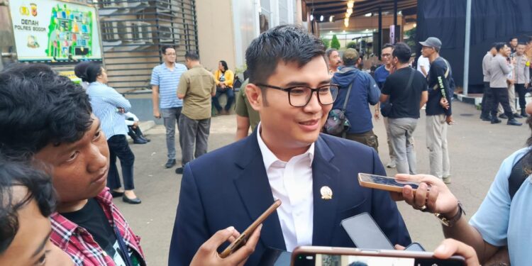 Ketua DPRD Soroti Rendahnya Kesadaran Warga Buang Sampah ke Sungai