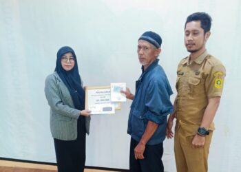 75 KPM di Desa Gunung Putri Terima BLT Tahap Pertama, Dasman: Alhamdulillah, Ini Sangat Membantu