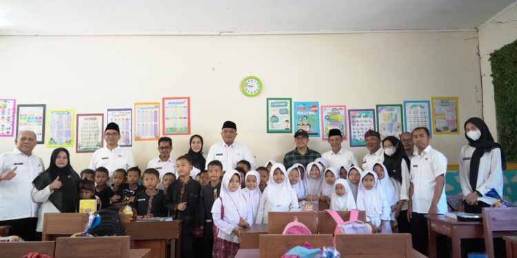 Bupati Rudy Susmanto Tinjau Langsung Kondisi Sekolah Pasca Kebakaran dan Makam Garisul di Bogor Barat