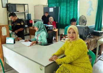 Staff Perempuan Desa Cileungsi Kidul Mengucapkan Selamat Hari Kartini