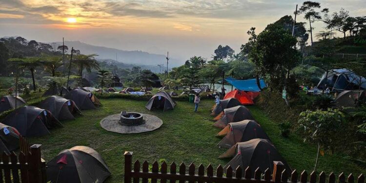 Tiris Pisan Village: Fasilitas Lengkap di Tengah Keindahan Alam Puncak Dua Bogor