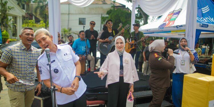 Komitmen Pemkot Ciptakan Ketertiban, Eks Pengamen Kini Tampil Sebagai Musisi Kota