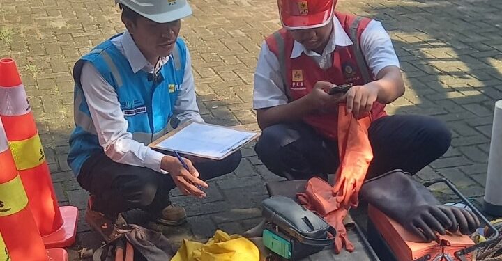 Lakukan Sidak Pekerjaan di Lingkungan Kerja, PLN Gunung Putri Pastikan Kualitas dan Keselamatan Terjaga