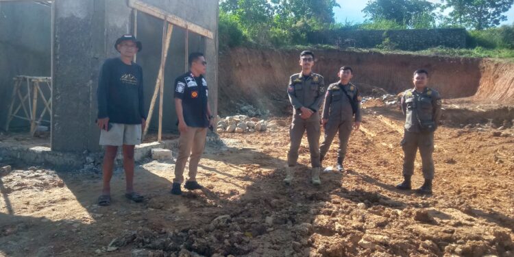 Usai Menantang, Proyek Milik Bonar Ditutup Pol PP Kecamatan Jonggol