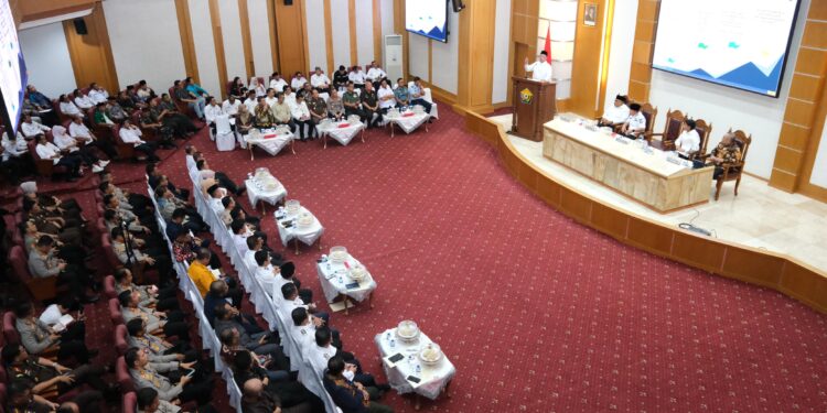 Menteri Nusron Ajak Kepala Daerah Se-Sulawesi Tenggara Ikut Berkolaborasi Atasi Tantangan dalam Wujudkan Administrasi Pertanahan Modern