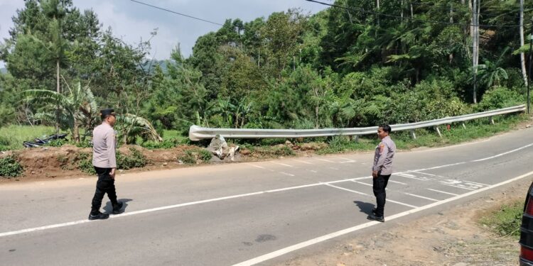 Polsek Sukamakmur Kawal Arus Lalu Lintas di Tanjakan 2000 Saat Libur Akhir Pekan