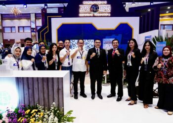 Wamen Ossy Tinjau Booth Kementerian ATR/BPN di ICI 2025, Perkenalkan Peran Strategis dalam Infrastruktur